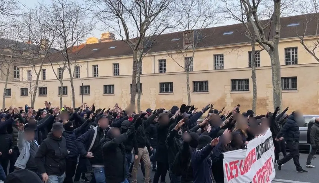 Signalement auprès de la justice après des saluts nazis dans une manifestation à Paris